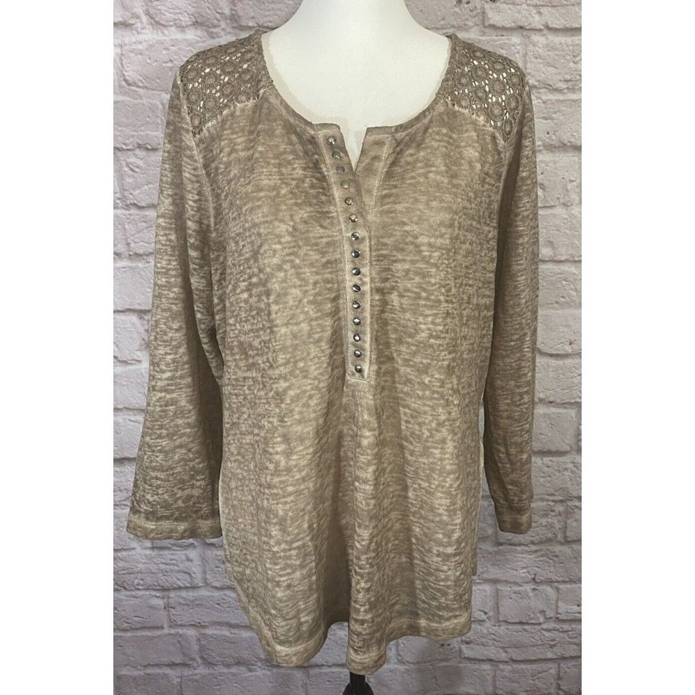 VENUS Top XL Brown Deep V Neck Crochet Lace Silver Buttons Shirt EUC 8949